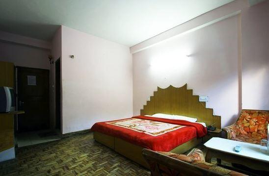 Nandini Palace Hotel Manāli Exterior foto